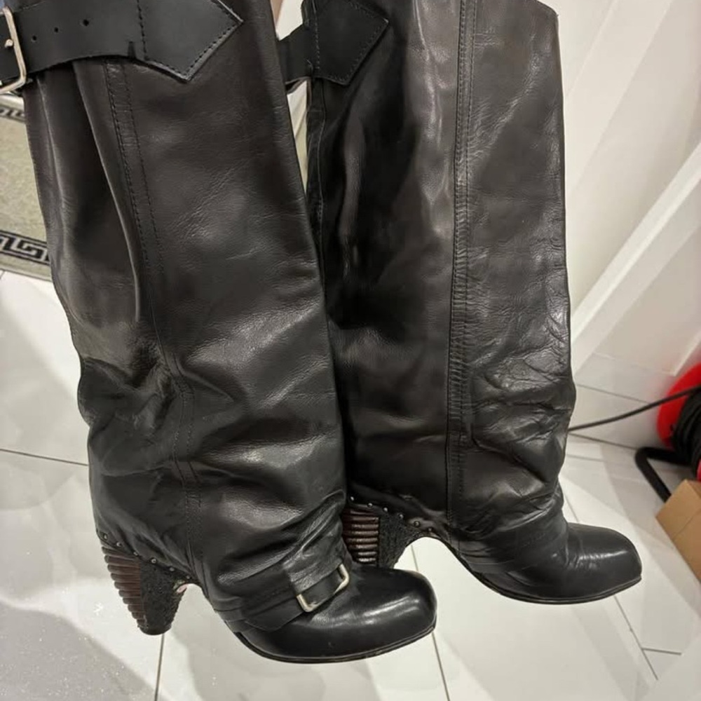 ISO I DO NOT OWN THESE, IM LOOKING FOR THEM IN EU 36-37 & US 6.5-7 !